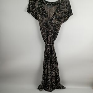 Banana Republic Black and Cream Maxi Dress